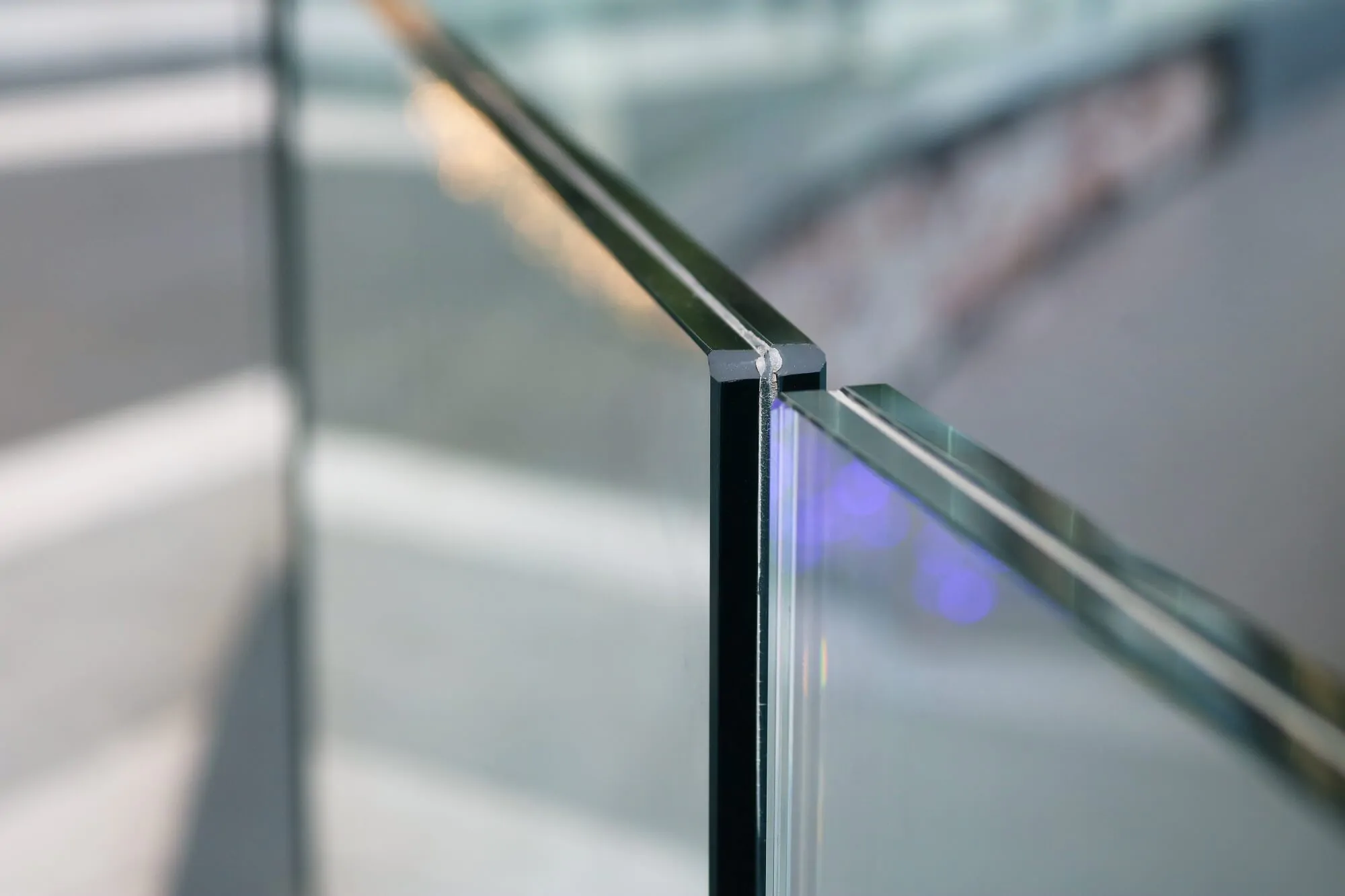 Laminated Glass - Architectural Glass Solutions by Vistta Glass